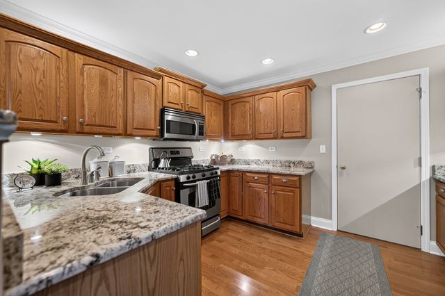 3844 Relstar Court, Naperville, IL 60564