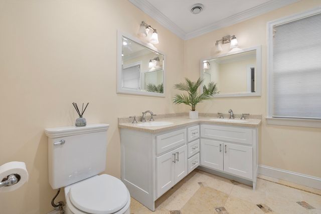 241 Ridge St, Winchester, MA 01890