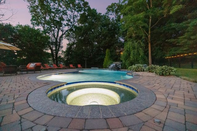 241 Ridge St, Winchester, MA 01890
