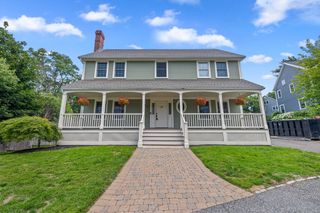 241 Ridge St, Winchester, MA 01890