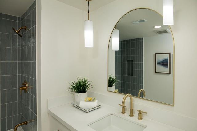 360 Everett Avenue 5B, Palo Alto, CA 94301