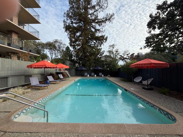 360 Everett Avenue 5B, Palo Alto, CA 94301