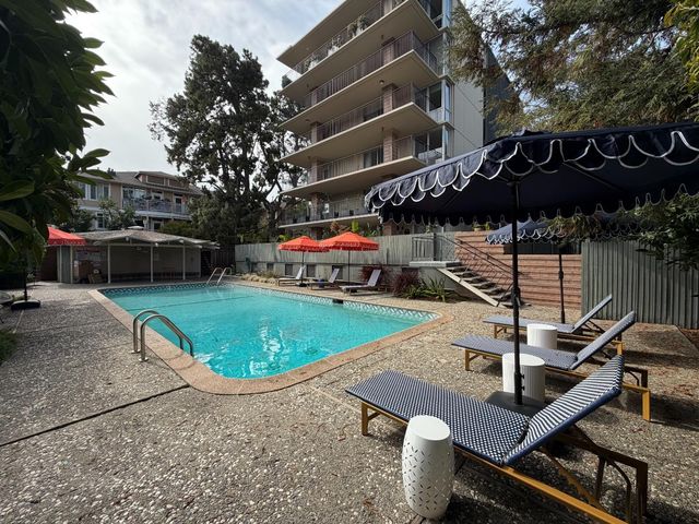 360 Everett Avenue 5B, Palo Alto, CA 94301