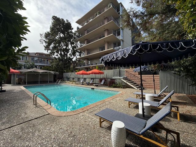 360 Everett Avenue 5B, Palo Alto, CA 94301