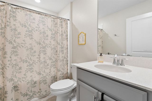 4810 MAGNETITE LOOP, Mount Dora, FL 32757