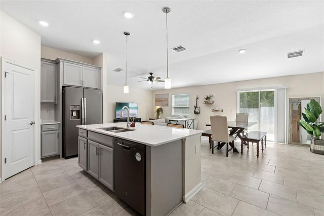 4810 MAGNETITE LOOP, Mount Dora, FL 32757