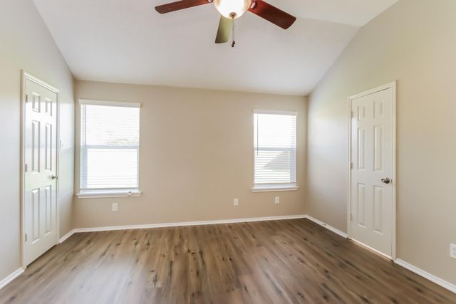 330 Harbor Mist Drive, Crosby, TX 77532