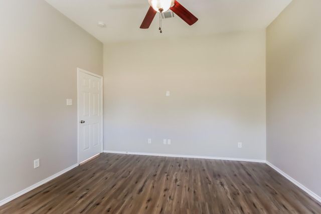 330 Harbor Mist Drive, Crosby, TX 77532