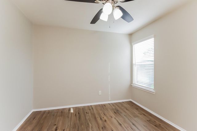 330 Harbor Mist Drive, Crosby, TX 77532