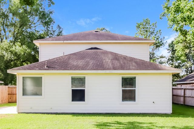 330 Harbor Mist Drive, Crosby, TX 77532
