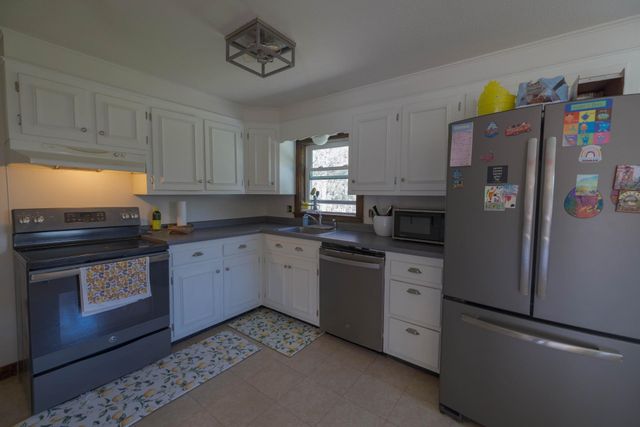 31 Trowbridge Road, Keene, NH 03431