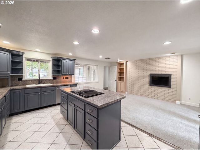 3333 17TH Ave, Forest Grove, OR 97116