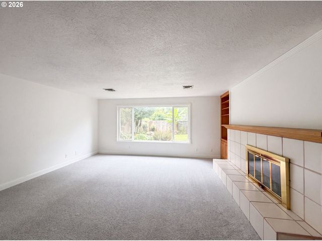3333 17TH Ave, Forest Grove, OR 97116