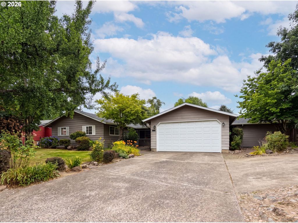 3333 17TH Ave, Forest Grove, OR 97116