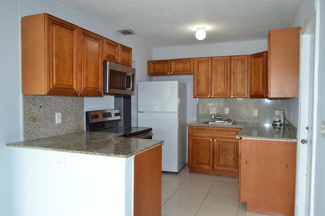608 NW 20th Court, Pompano Beach, FL 33060