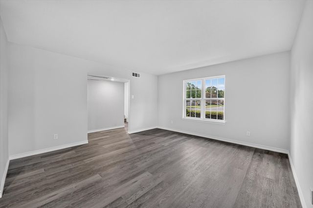 1801 E Grauwyler Road 101, Irving, TX 75061