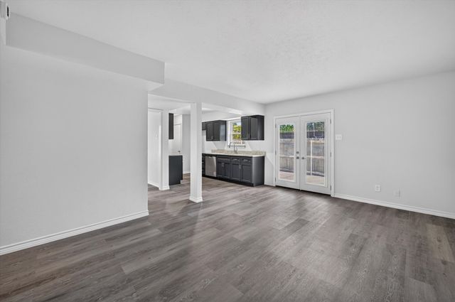 1801 E Grauwyler Road 101, Irving, TX 75061