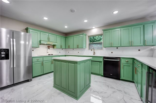 2311 Shadow Lake Drive, Greenwood, AR 72936