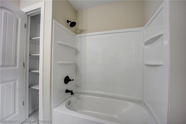 2311 Shadow Lake Drive, Greenwood, AR 72936