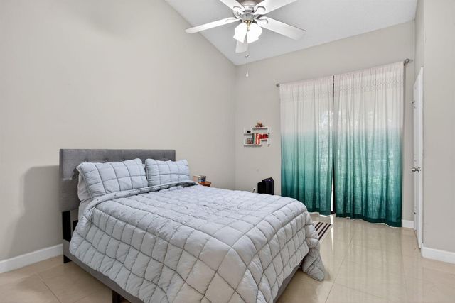 4500 Carambola Circle S 27305, Coconut Creek, FL 33066