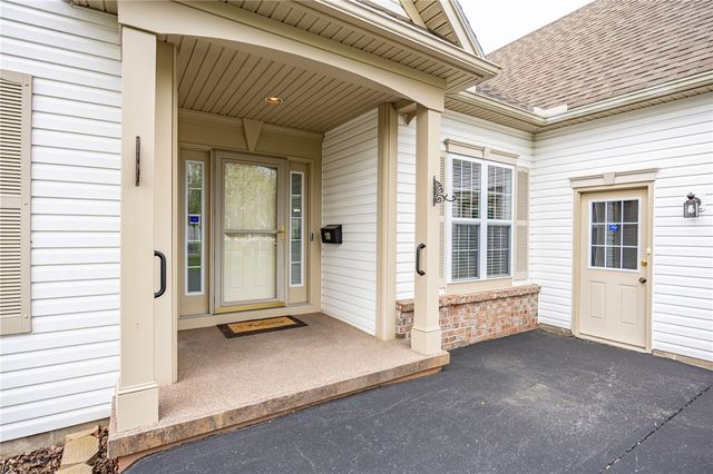 108 Arborway Lane, Greece, NY 14612