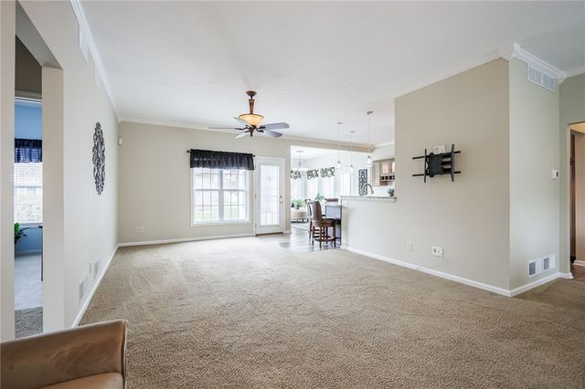 108 Arborway Lane, Greece, NY 14612