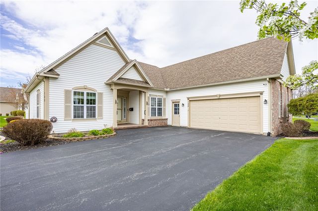 108 Arborway Lane, Greece, NY 14612