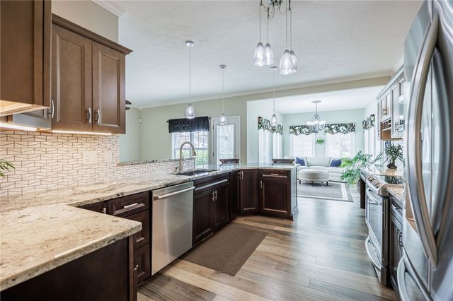 108 Arborway Lane, Greece, NY 14612