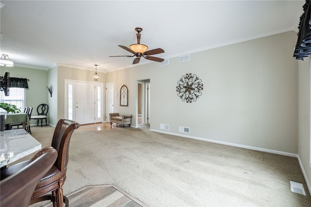 108 Arborway Lane, Greece, NY 14612
