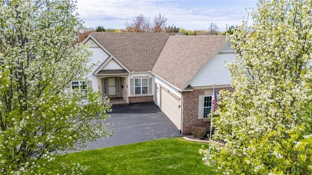 108 Arborway Lane, Greece, NY 14612