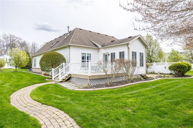 108 Arborway Lane, Greece, NY 14612