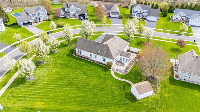 108 Arborway Lane, Greece, NY 14612