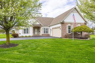 108 Arborway Lane, Greece, NY 14612