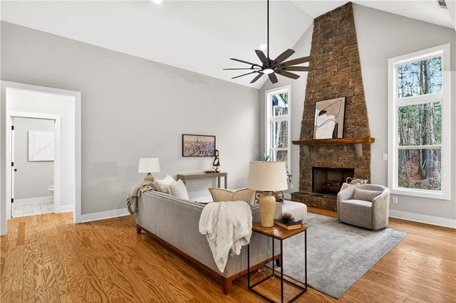 425 Blossom Trail, Acworth, GA 30101