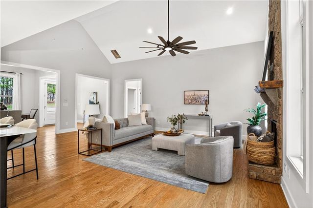 425 Blossom Trail, Acworth, GA 30101