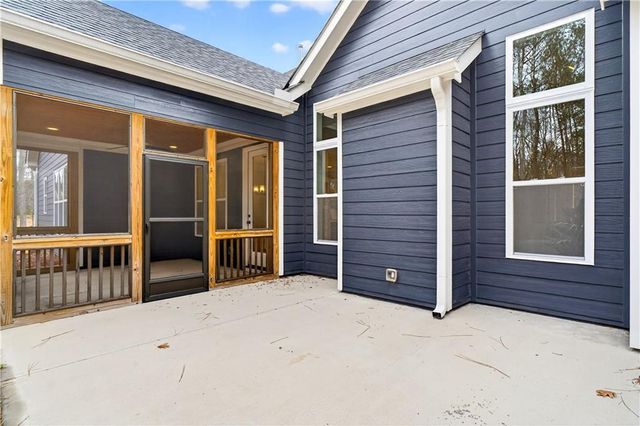 425 Blossom Trail, Acworth, GA 30101