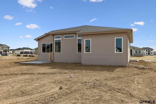 19509 Ellison Avenue, Elkhorn, NE 68022