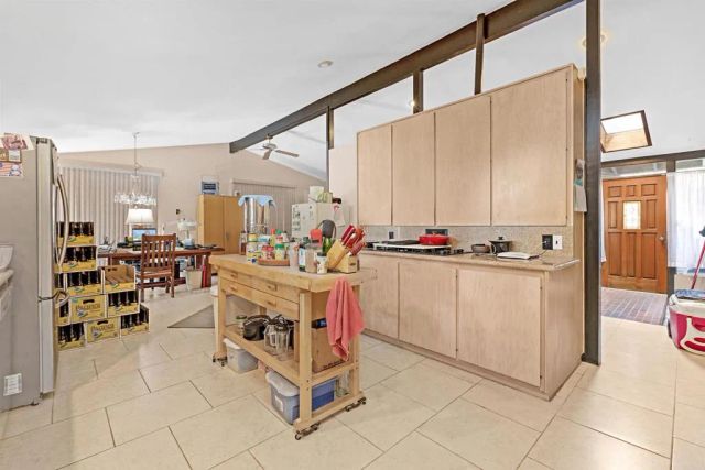 609 Roca Place, Vista, CA 92084