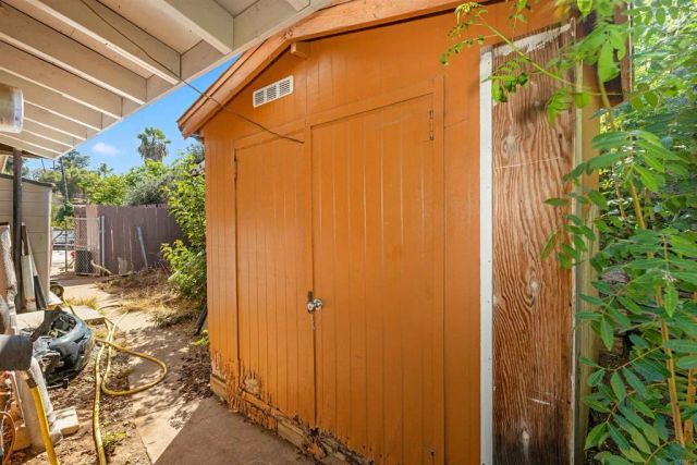 609 Roca Place, Vista, CA 92084