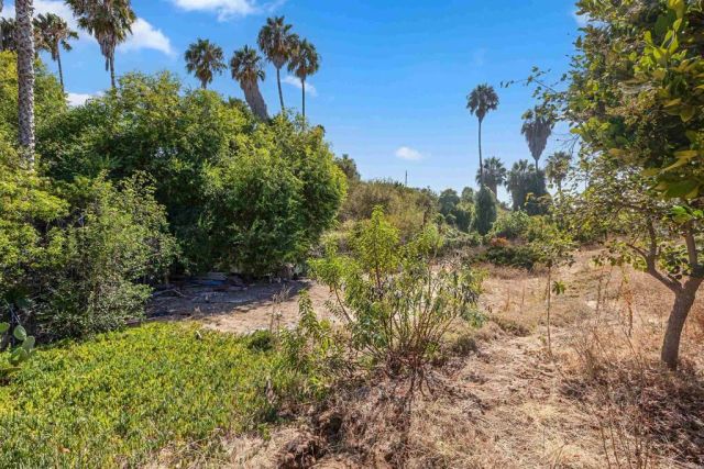 609 Roca Place, Vista, CA 92084