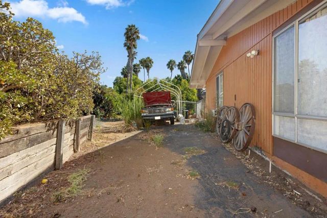 609 Roca Place, Vista, CA 92084