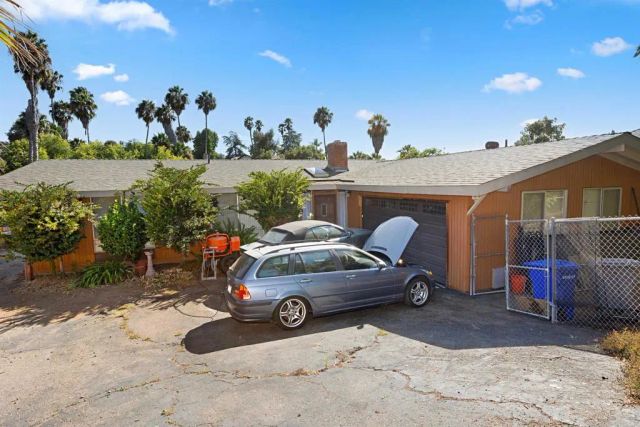 609 Roca Place, Vista, CA 92084