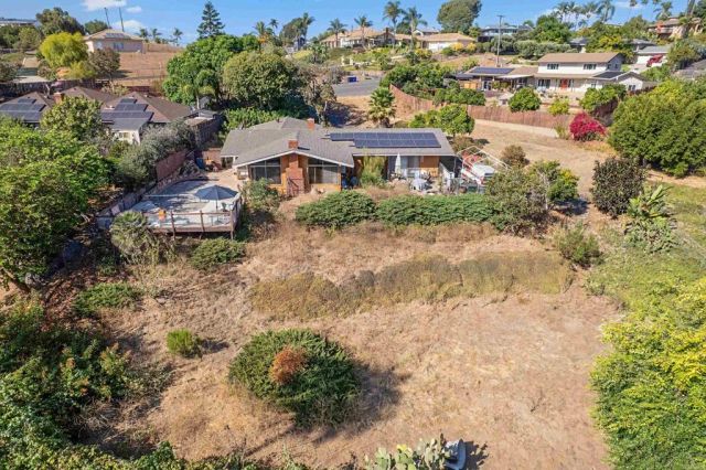 609 Roca Place, Vista, CA 92084