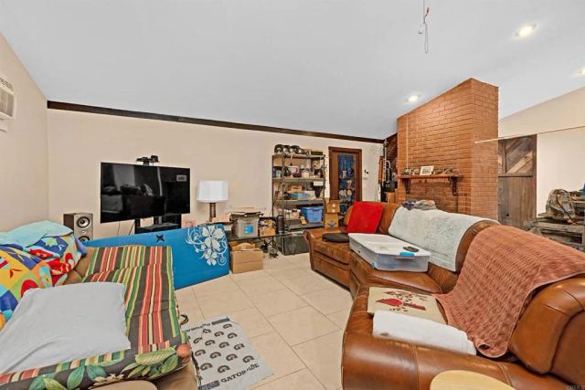 609 Roca Place, Vista, CA 92084