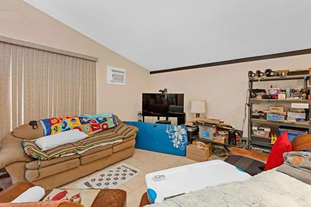 609 Roca Place, Vista, CA 92084