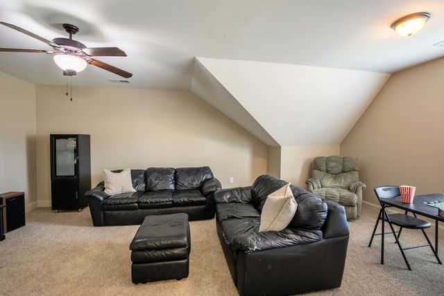 2521 Pebblecreek Ln, Murfreesboro, TN 37130