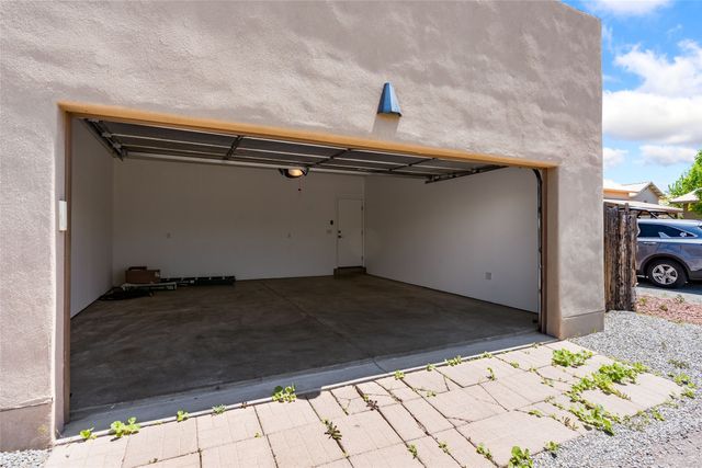 1124 Harrison Road, Santa Fe, NM 87507