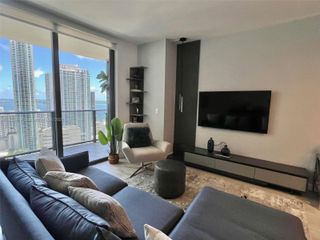 45 SW 9th St 2702, Miami, FL 33130