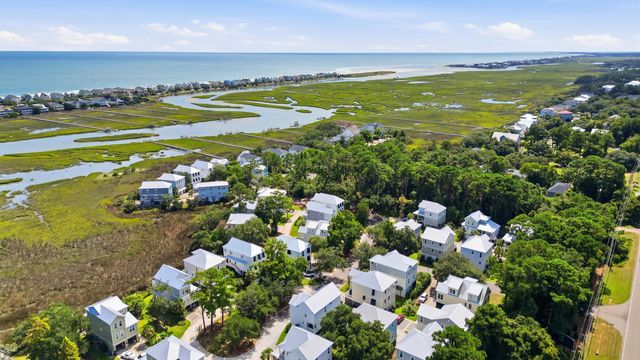 35 Oyster Pearl Ct., Pawleys Island, SC 29585