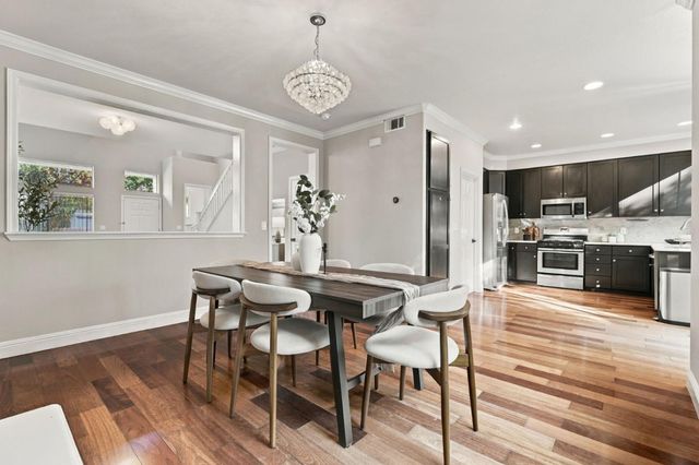 217 Orchard Glen Court, Mountain View, CA 94043
